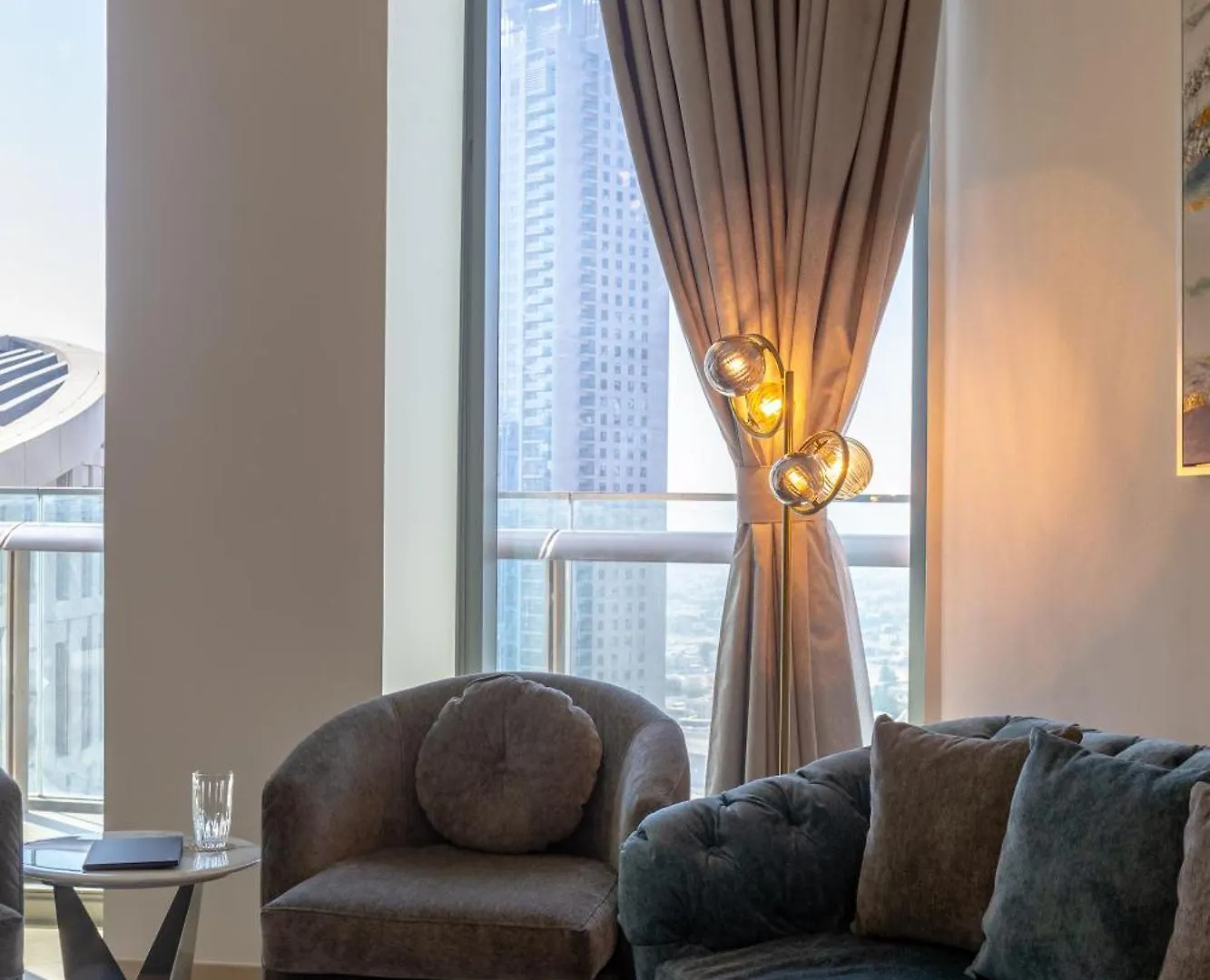 Dubai Mall Direct Access Apartment - Burj Vista