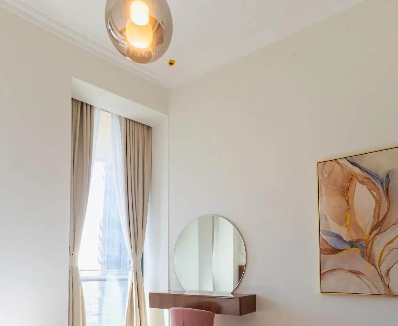 Dubai Mall Direct Access Apartment - Burj Vista United Arab Emirates